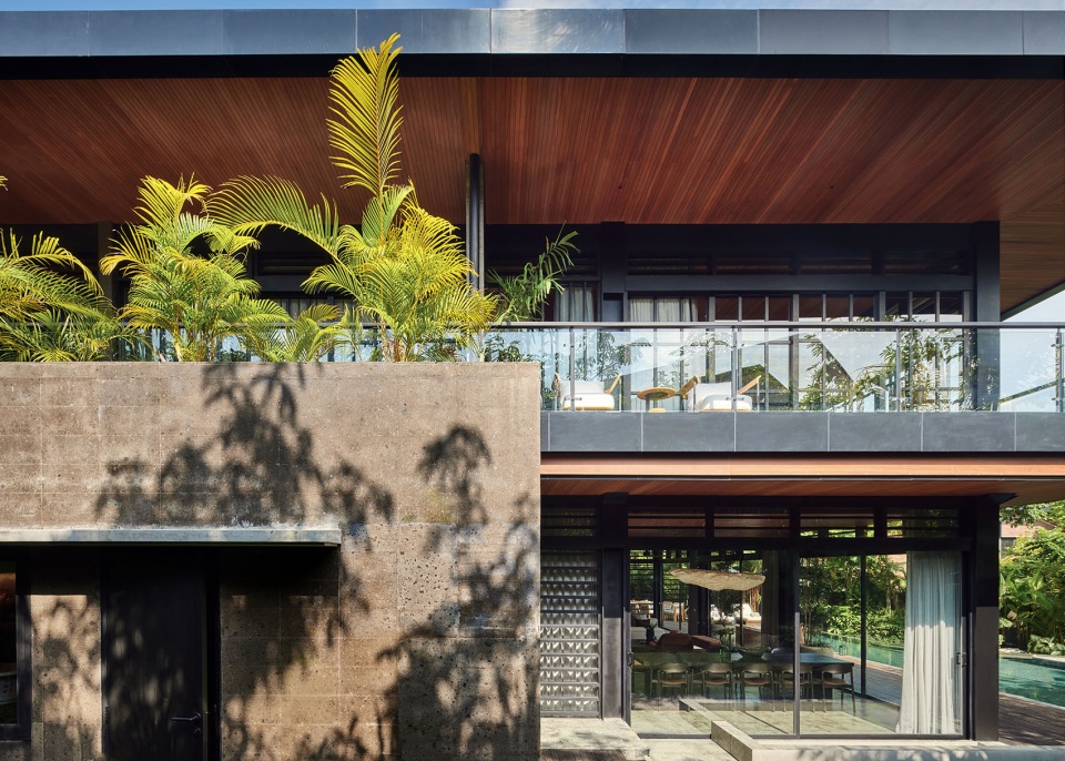 Suki Villa by Alexis Dornier