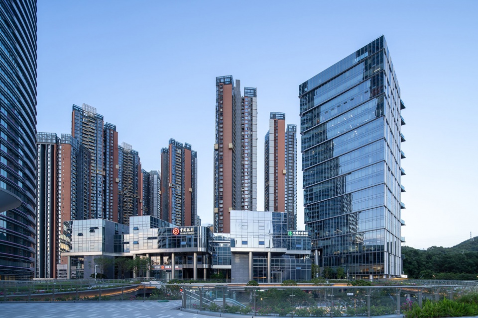 The Shenzhen Galaxy World Twin Tower