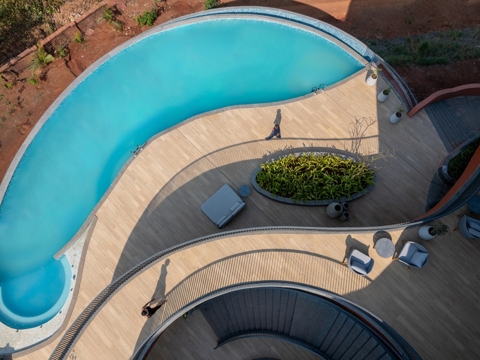 crest nine by sanjay puri architects