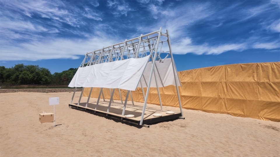 island creature installation by beats architects