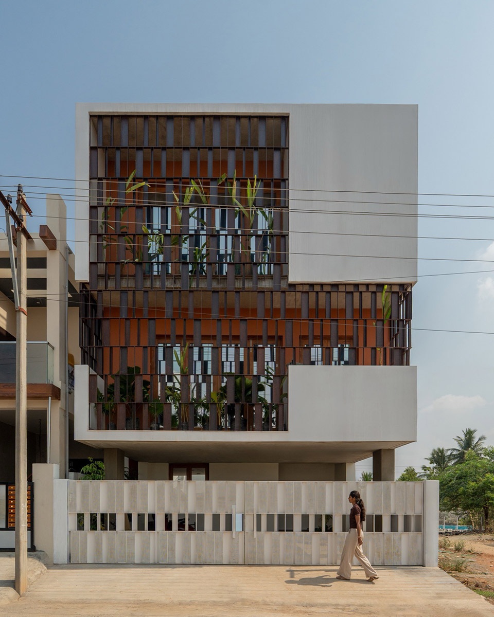 Splitscape Residence by SpaceDNA