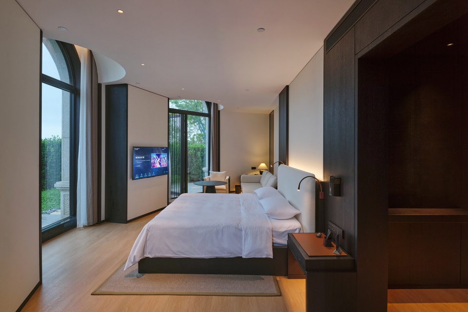 qingdao tides rise hotel by leeko architects