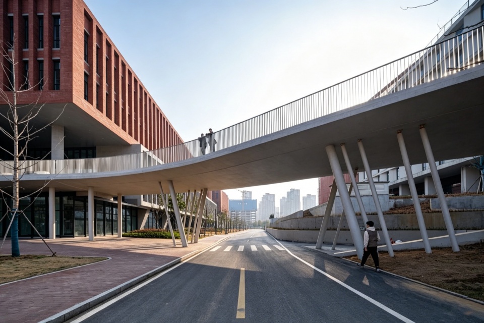 the academic building for network center computer science big data and microelectronics