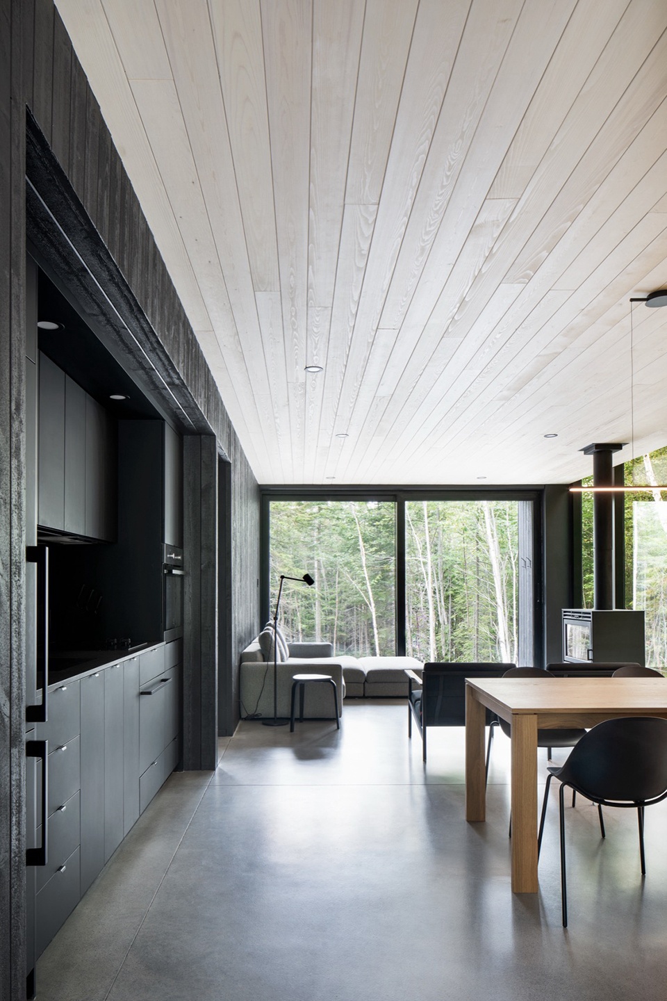 Forest Glamp by Bourgeois Lechasseur architects