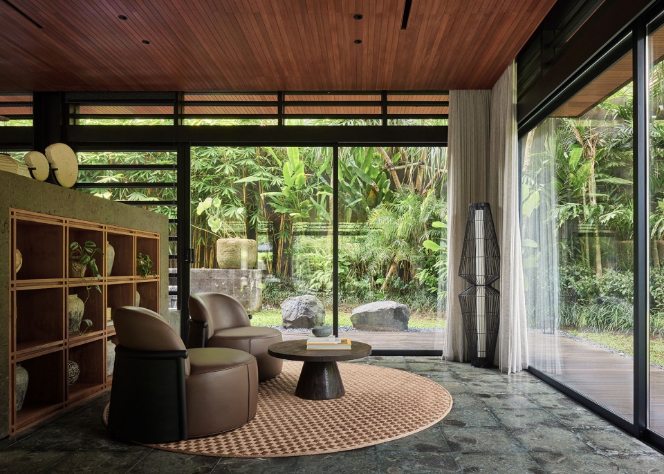 Suki Villa by Alexis Dornier
