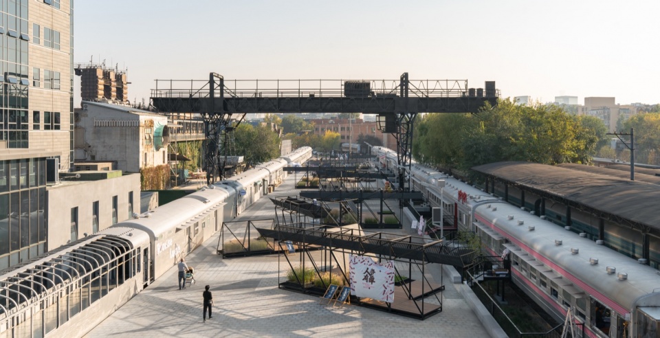 the 798·751 train street renovation by studio nor