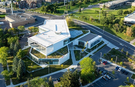 L'Octogone图书馆扩建，加拿大 / Anne Carrier Architectes