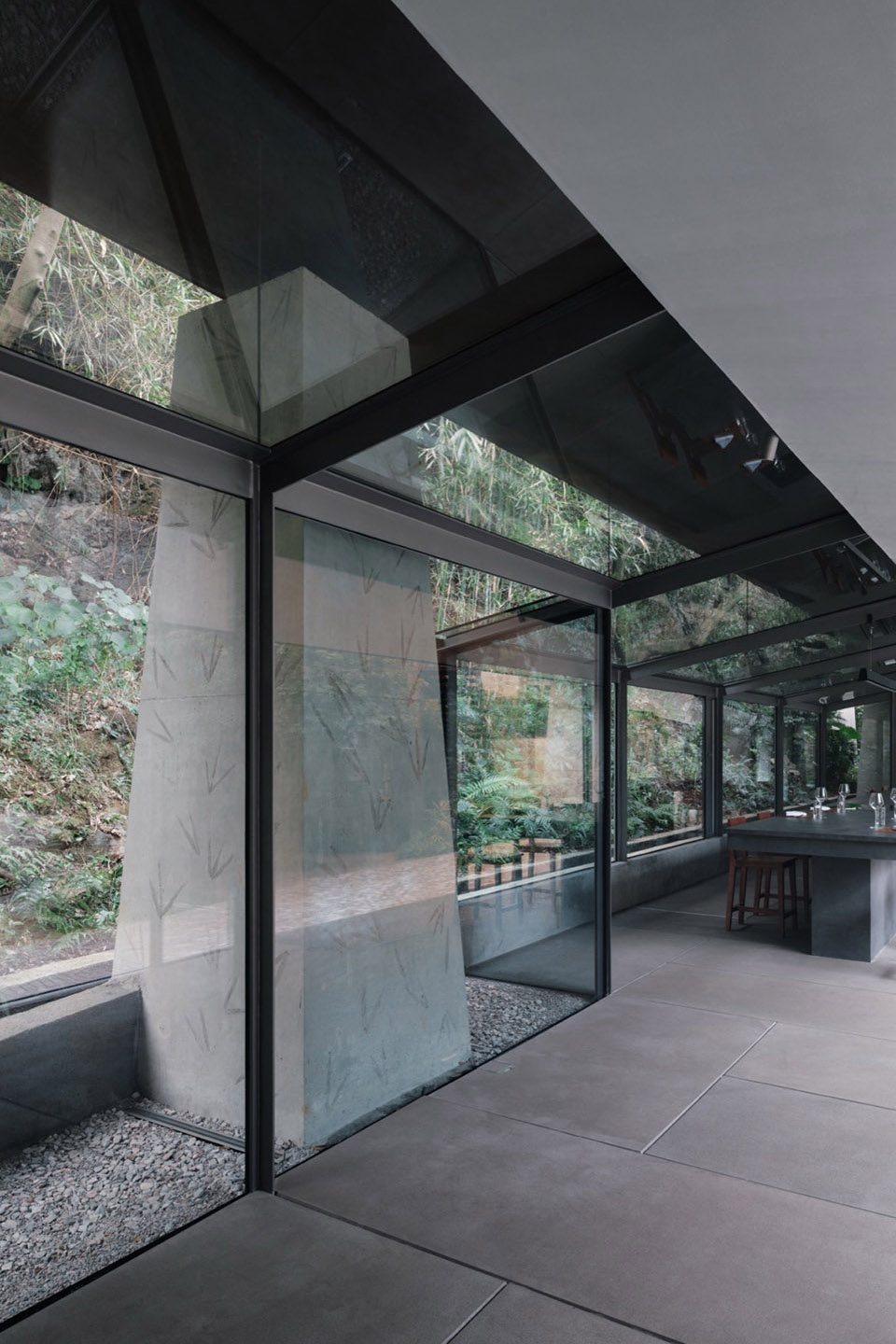 Stream Restaurant by Atelier Guo
