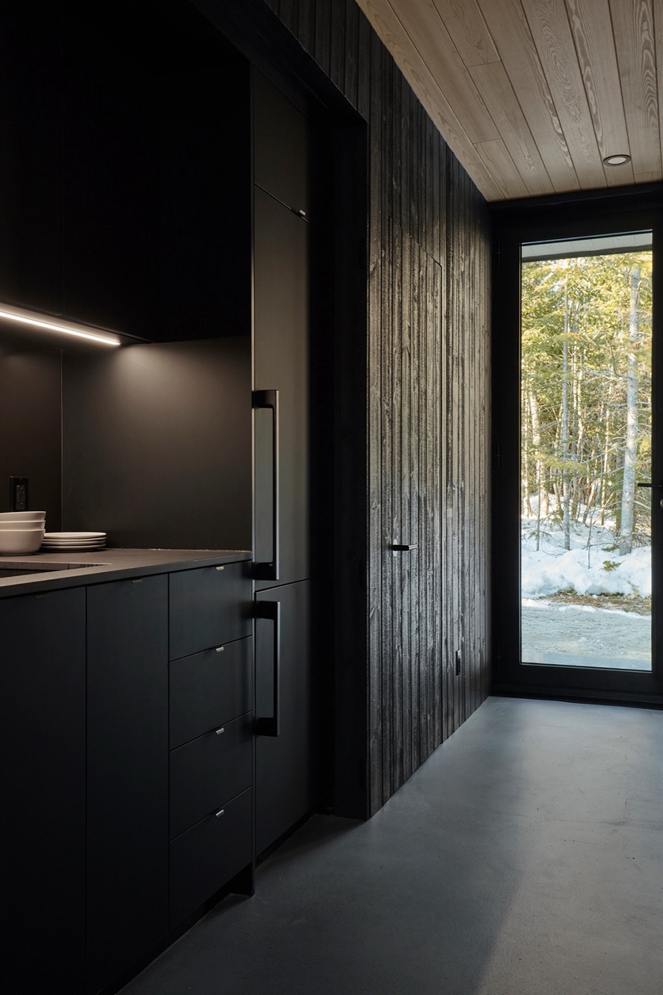 Forest Glamp by Bourgeois Lechasseur architects