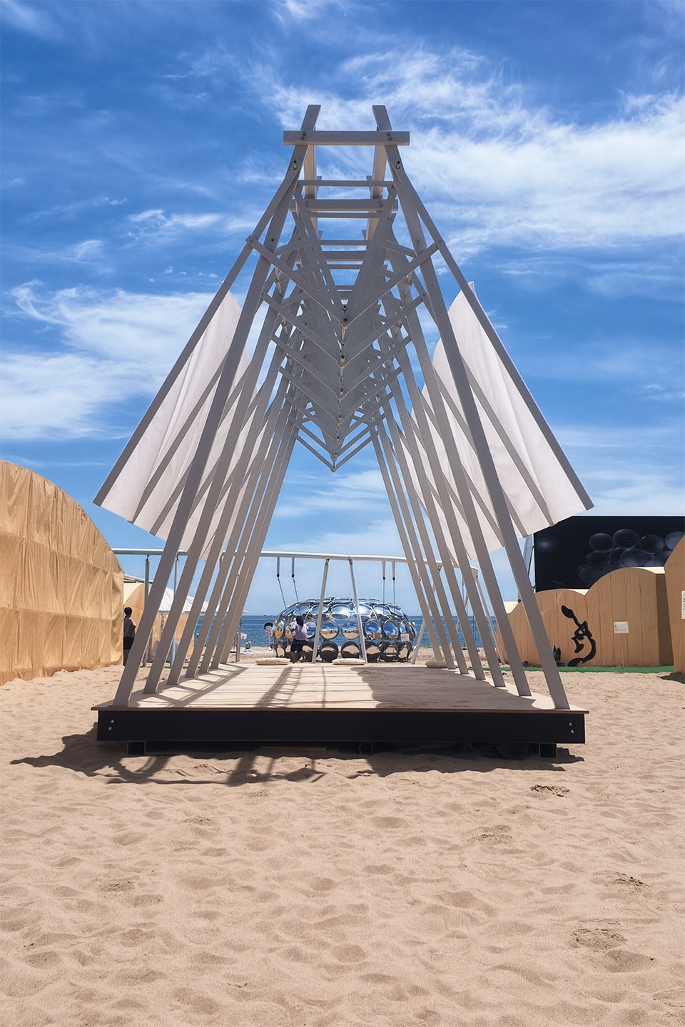 island creature installation by beats architects