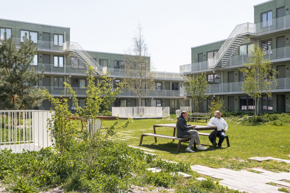 steenzicht social housing by jvst