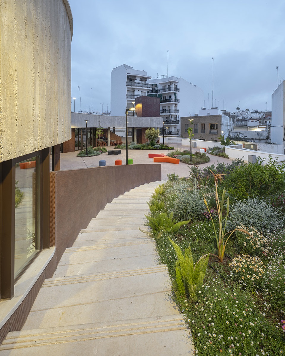 alcala de guadaira youth centre by felipe retuerto dunar arquitectos