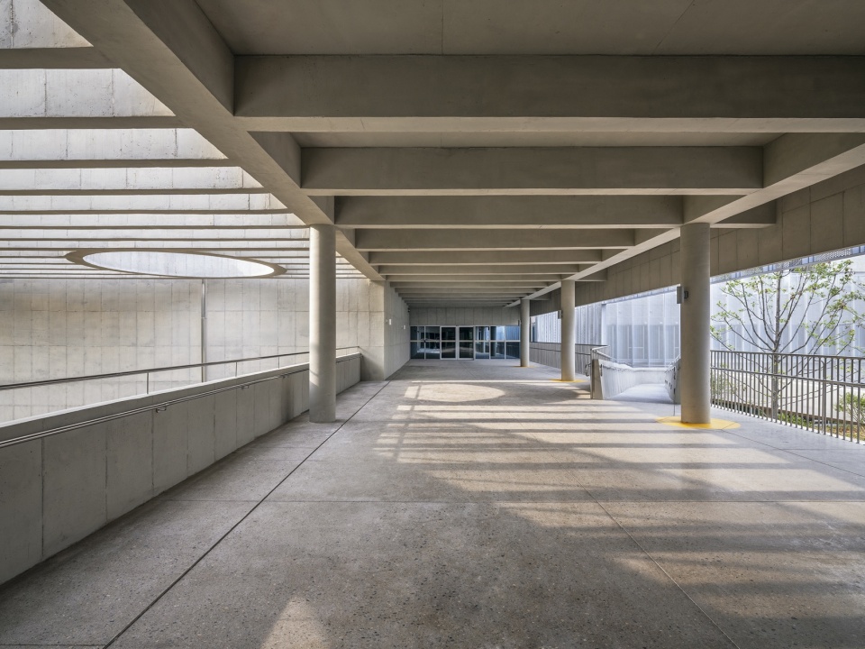 care and wellness center for the elderly and people with disabilities by sol89 woodrock architecs