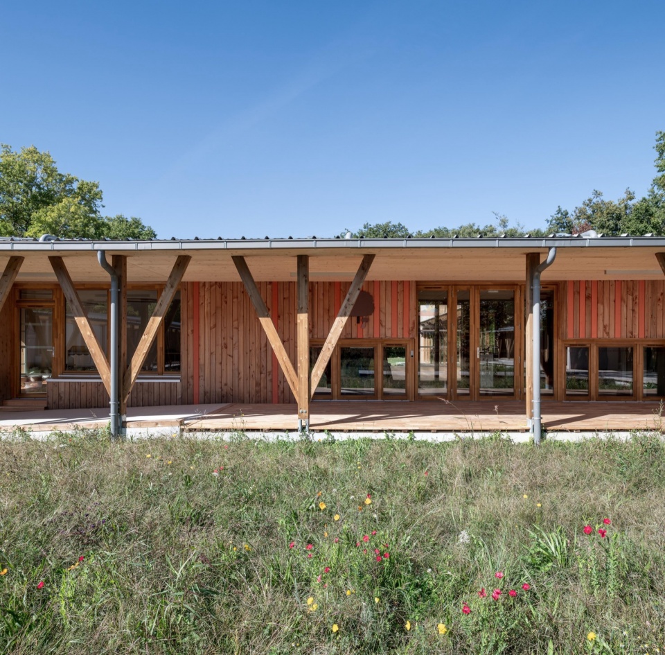 leisure centre with dormitory by atelier quatre r2k architectes