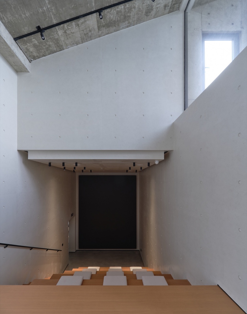 light box courtyard by hangzhou local architectural design studio
