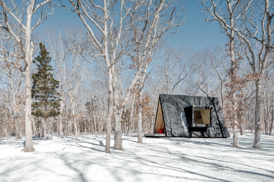 Woods Retreat by BE Design