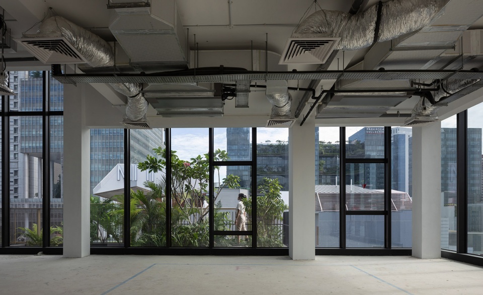 garden curtain wall by formwerkz architects