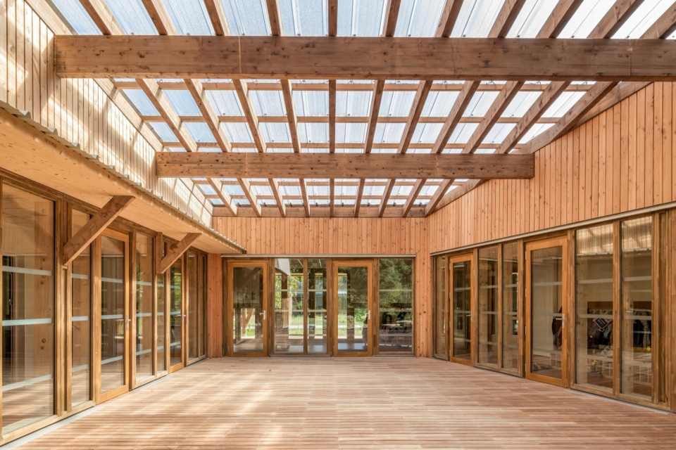 leisure centre with dormitory by atelier quatre r2k architectes