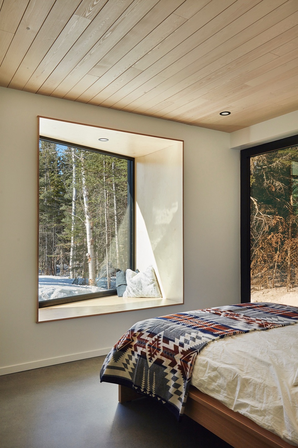 Forest Glamp by Bourgeois Lechasseur architects