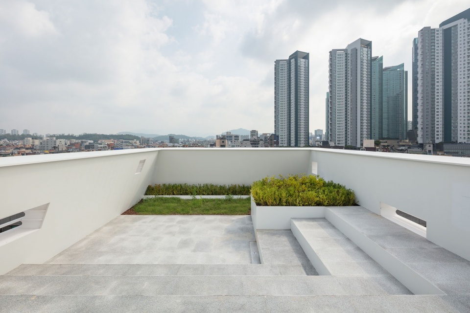 Hajeong Artplex by NOTNOT Architects