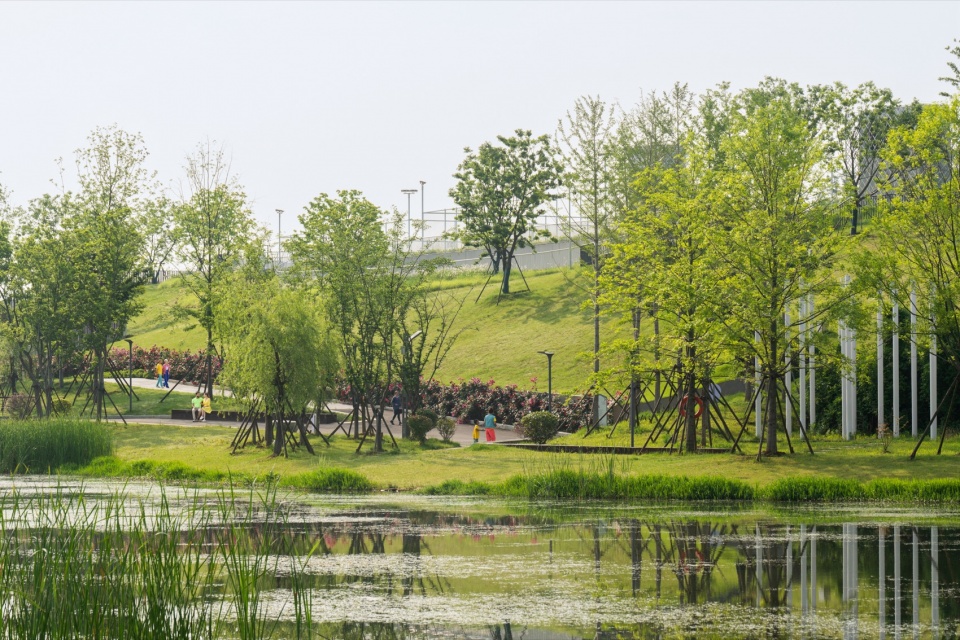 Red Lotus Lake Sports Complex