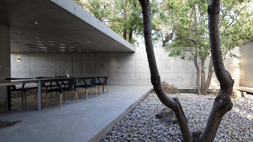 floationg courtyard china by taoa