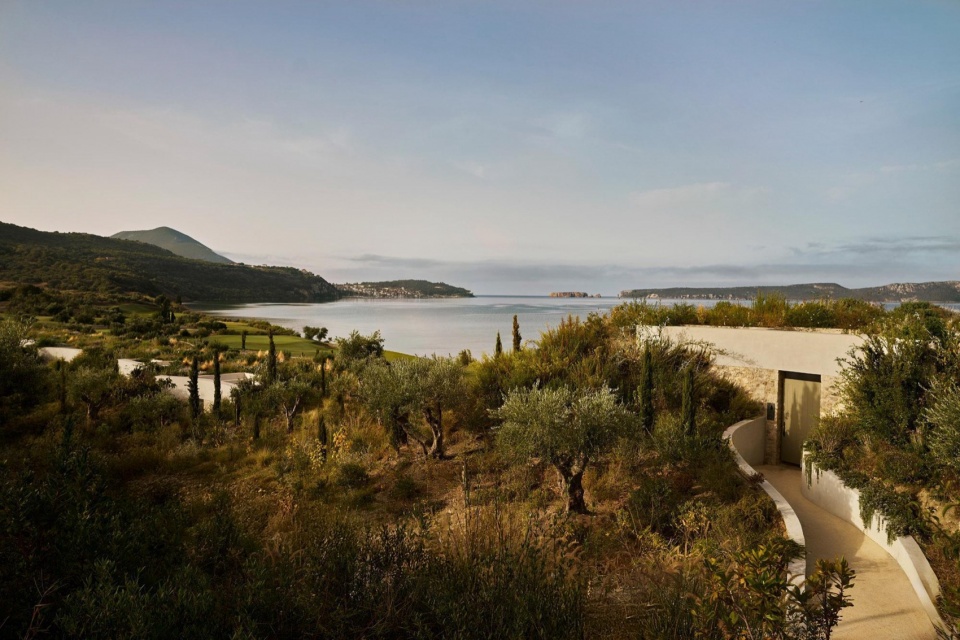 mandarin oriental costa navarino by alexandros n tombazis associates architects s a k studio dmq