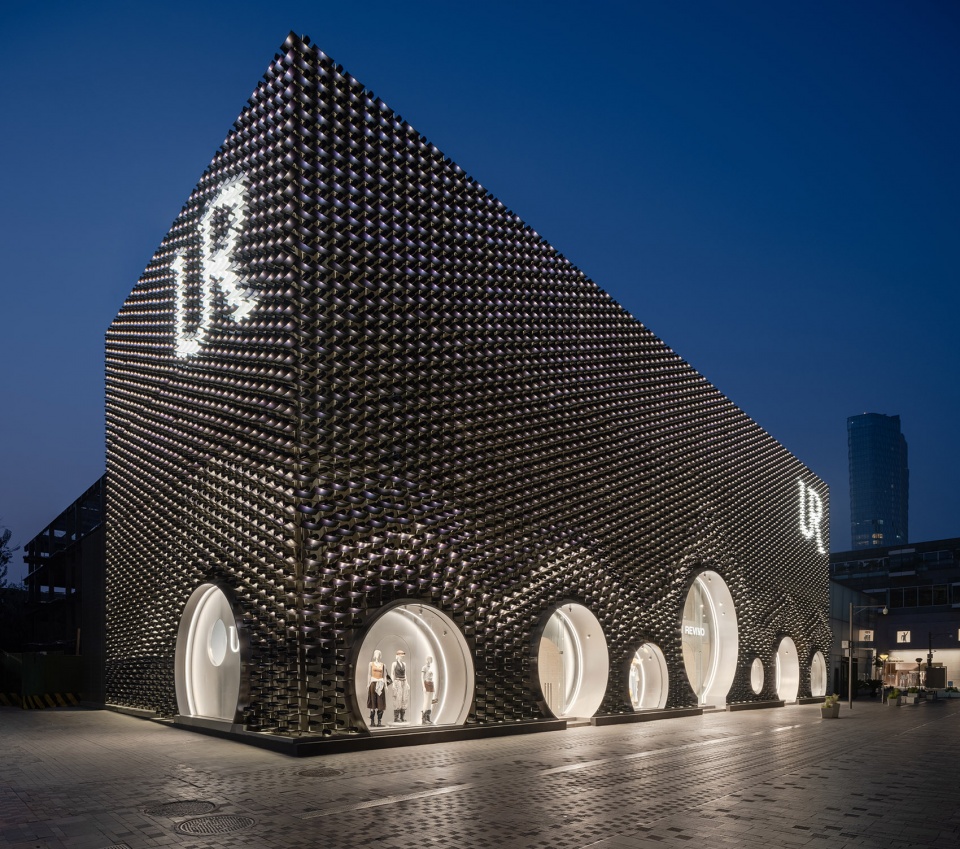 urban revivo flagship store in beijing by mvrdv