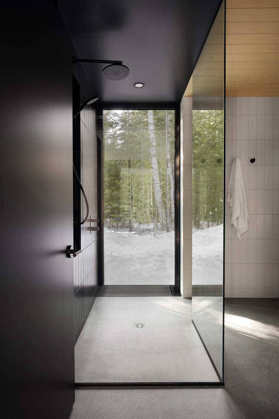 Forest Glamp by Bourgeois Lechasseur architects
