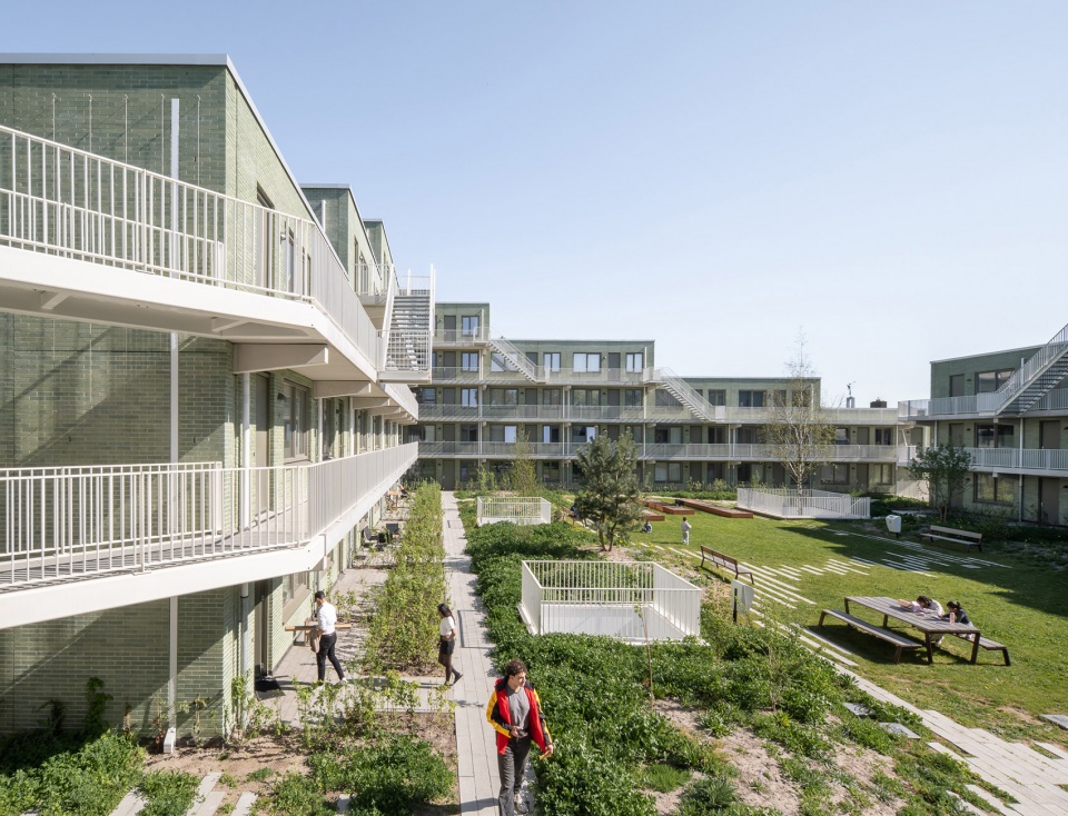 steenzicht social housing by jvst
