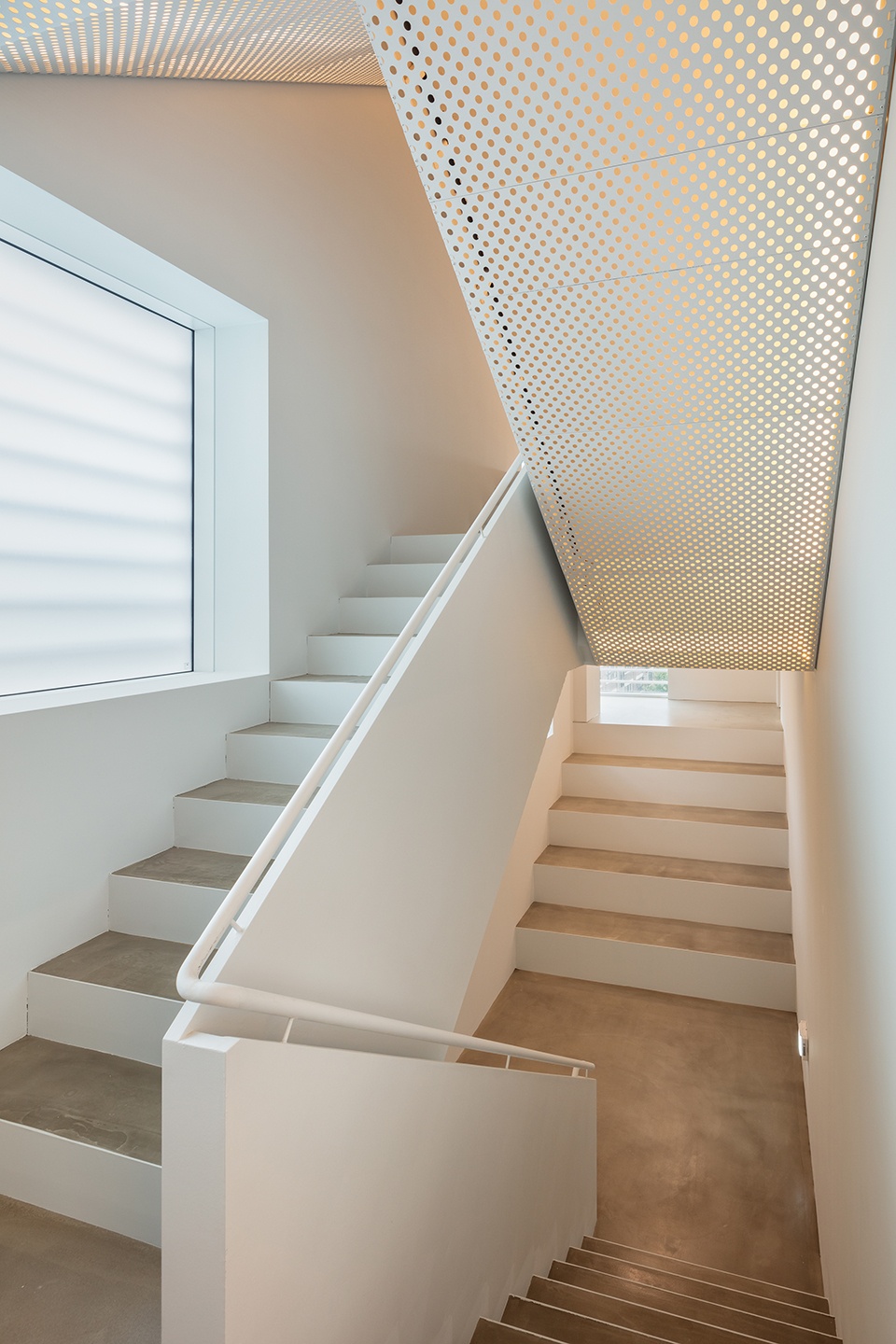 Hajeong Artplex by NOTNOT Architects