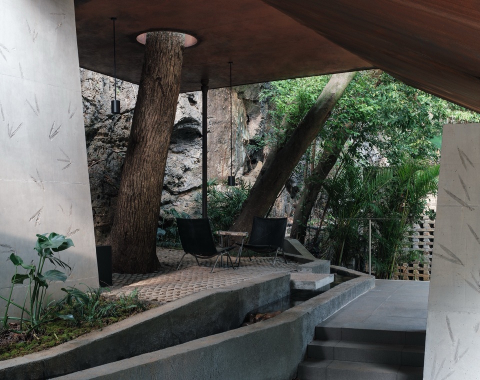 Stream Restaurant by Atelier Guo
