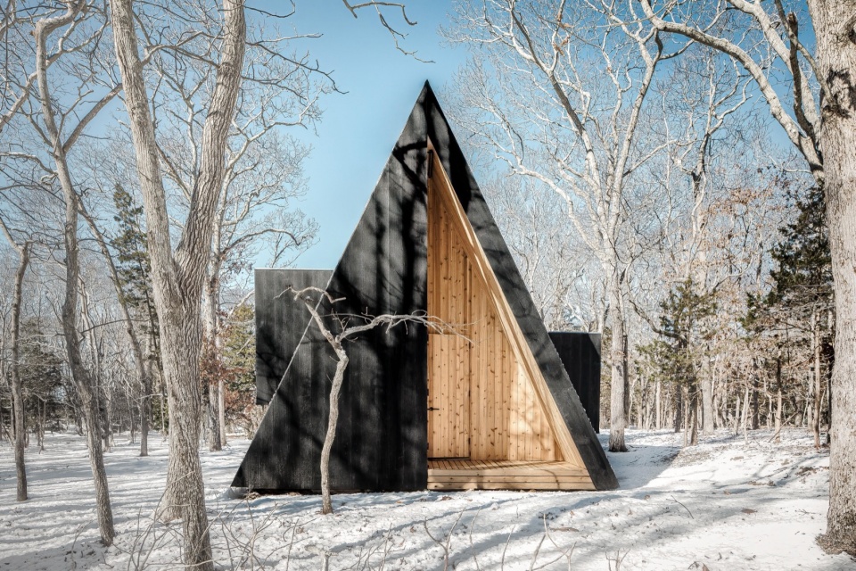 Woods Retreat by BE Design