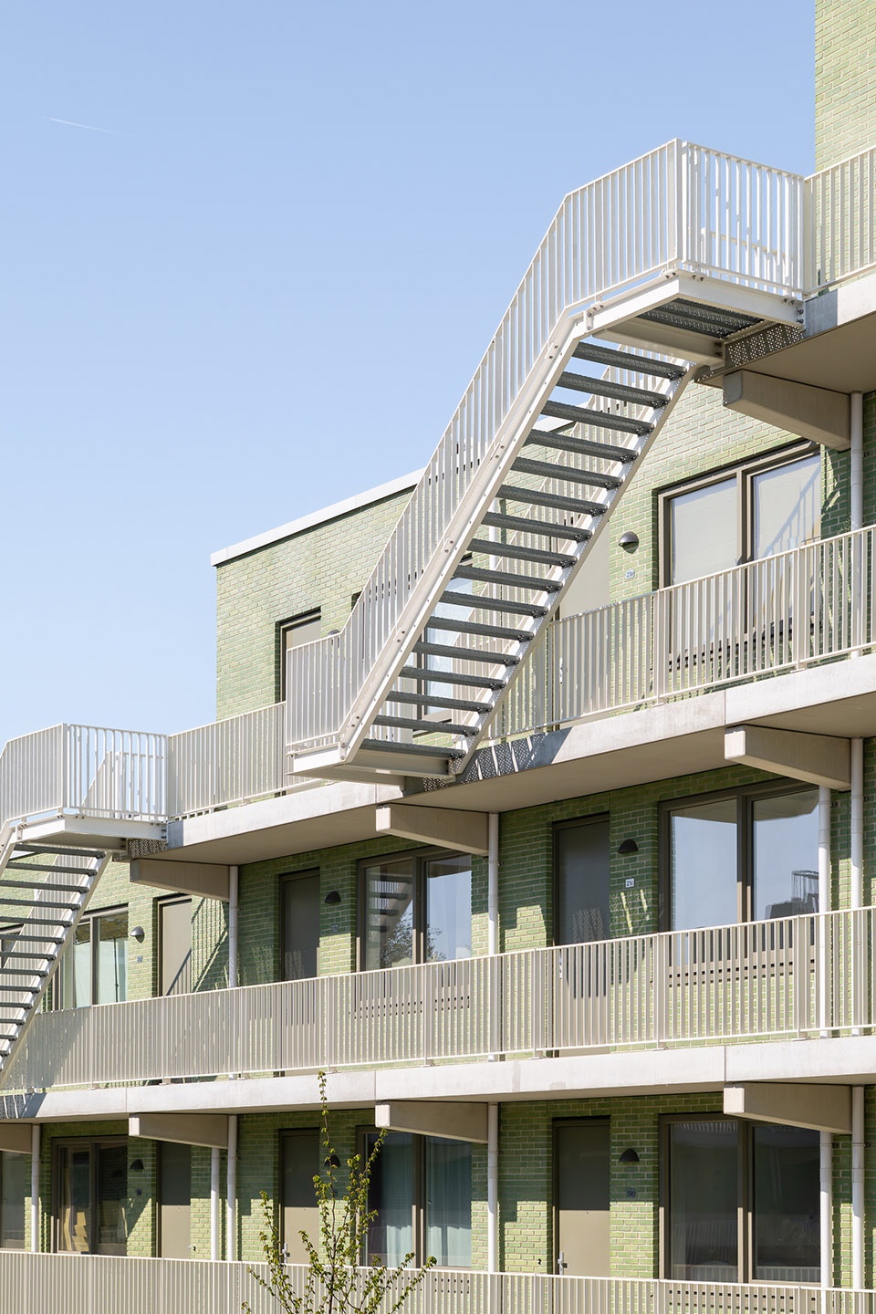 steenzicht social housing by jvst