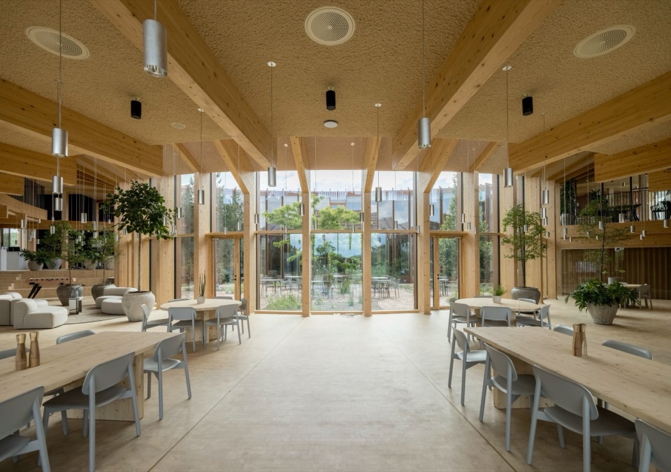 Dymak HQ by BIG