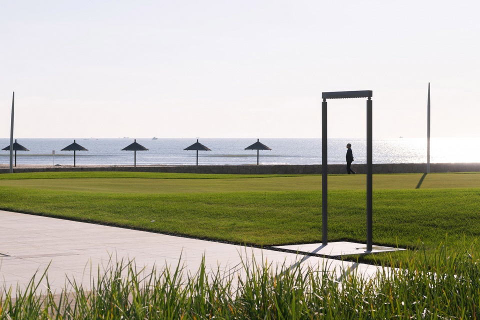 aranya sea mirror garden by zscape