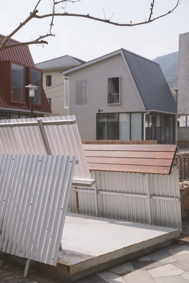 easel bridge by xbtw office