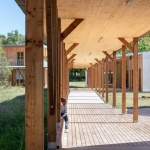 带宿舍的休闲中心，法国 / Atelier Quatre + r2k architectes