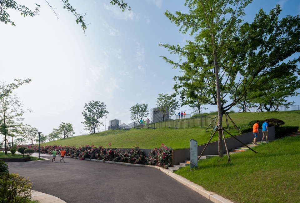 Red Lotus Lake Sports Complex
