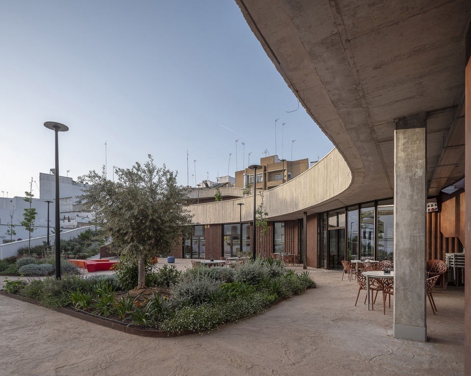 alcala de guadaira youth centre by felipe retuerto dunar arquitectos