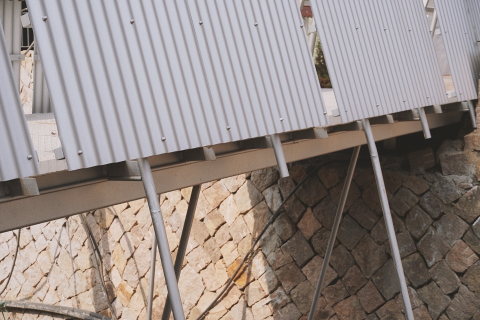 easel bridge by xbtw office