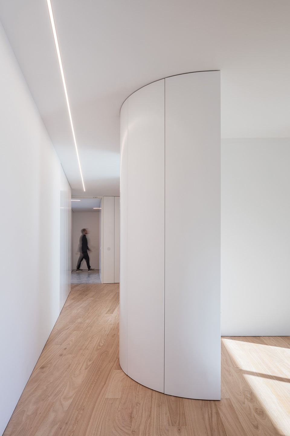 HS BUILDING by NOARQ