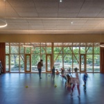 带宿舍的休闲中心，法国 / Atelier Quatre + r2k architectes
