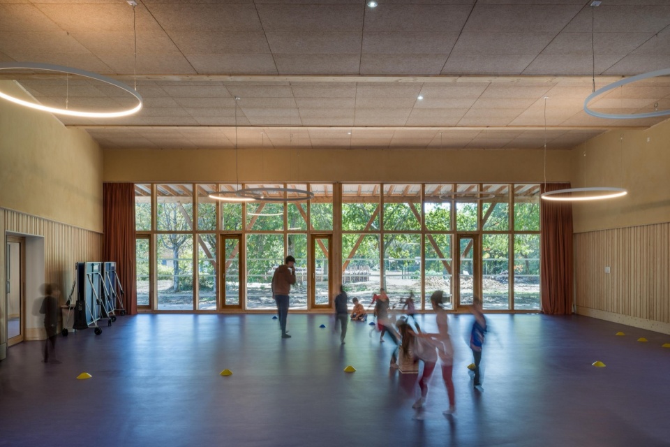 leisure centre with dormitory by atelier quatre r2k architectes