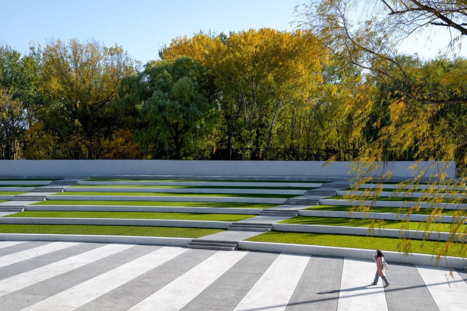 renovation of shell theatre central island performance venue by duts