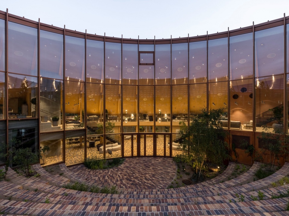 Dymak HQ by BIG