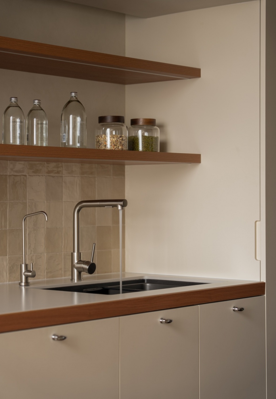 a prototype for solo living by ar design