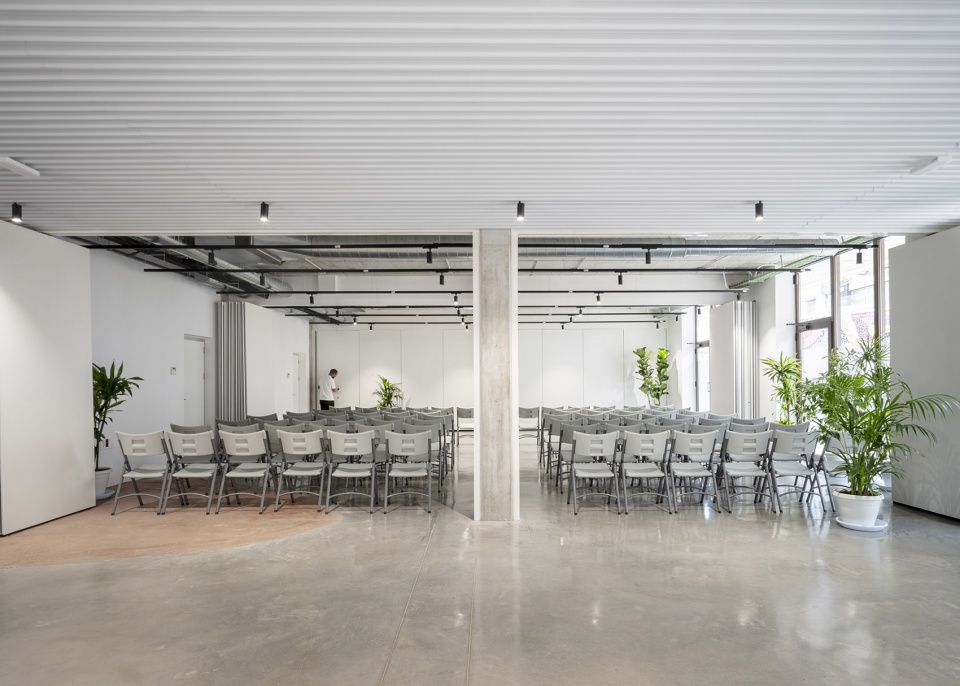 alcala de guadaira youth centre by felipe retuerto dunar arquitectos