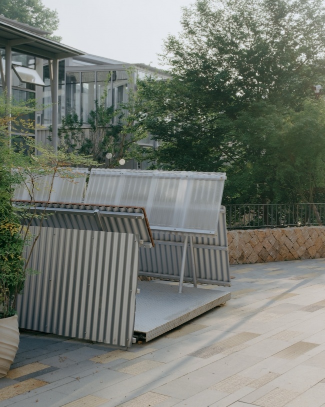 easel bridge by xbtw office