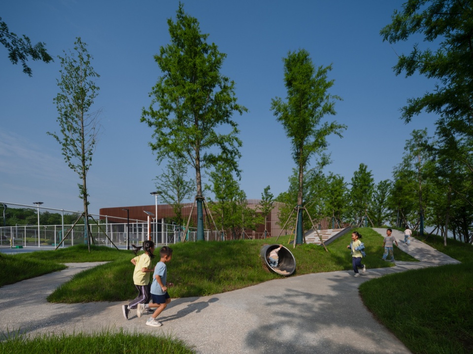 Red Lotus Lake Sports Complex